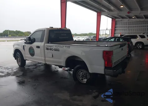 2020 Ford F-250 Xl z USA, uszkodzony, nr VIN 1FTBF2A67LEE30993